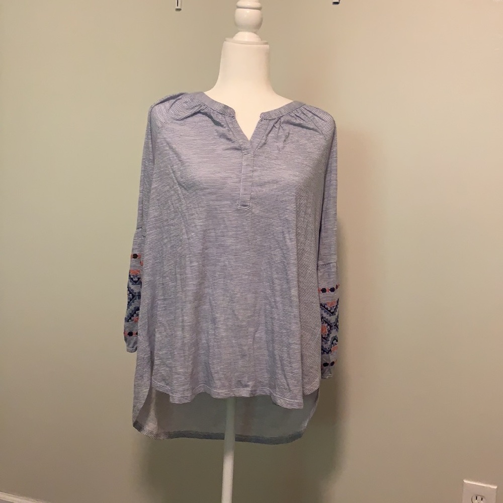 Quarter sleeve blouse
